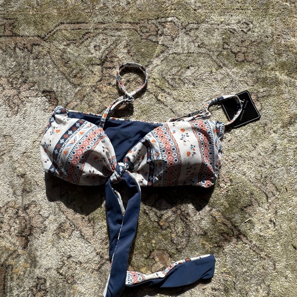 Swimtop Bundle - Picture 3 of 6